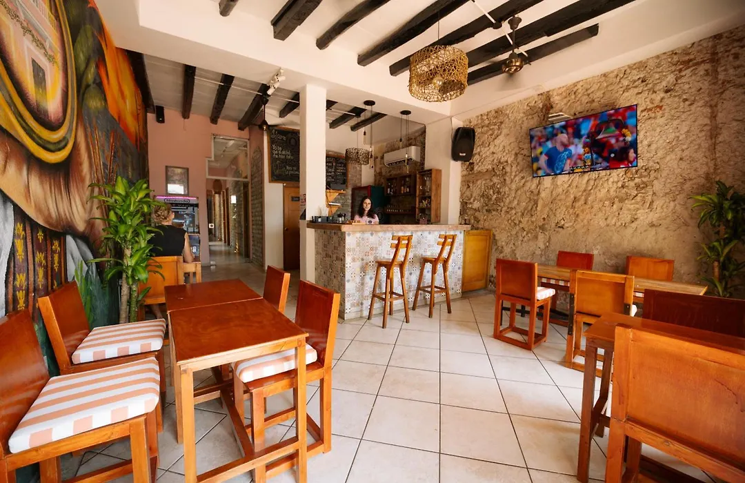 Casa Zahri Boutique Hostel-1