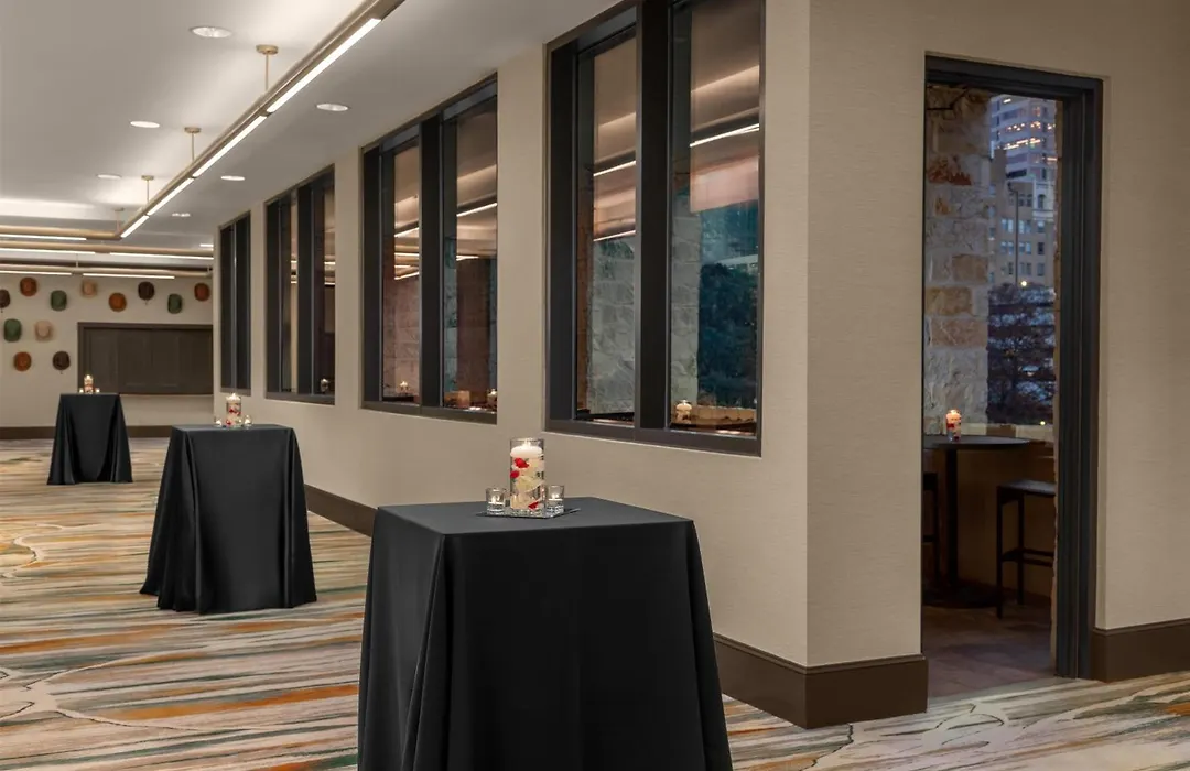 Embassy Suites San Antonio Riverwalk-Downtown-1