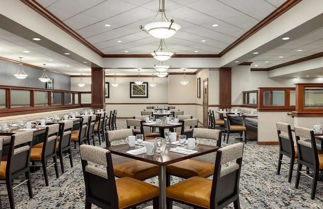 Doubletree By Hilton Pittsburgh-Green Tree-1