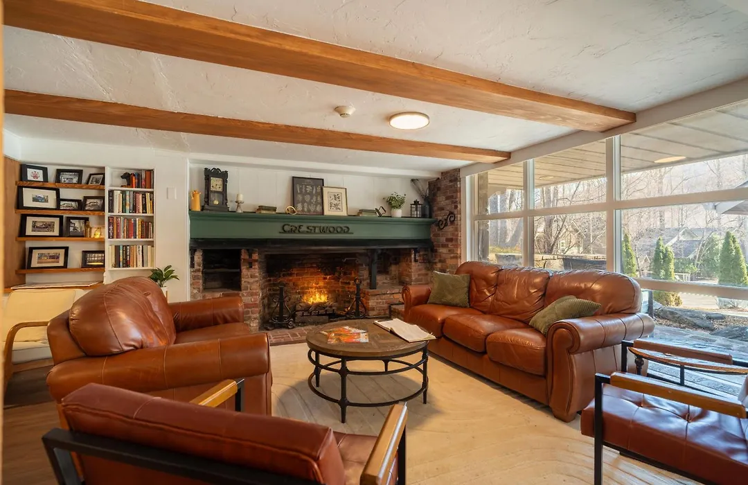 Inn At Crestwood-1