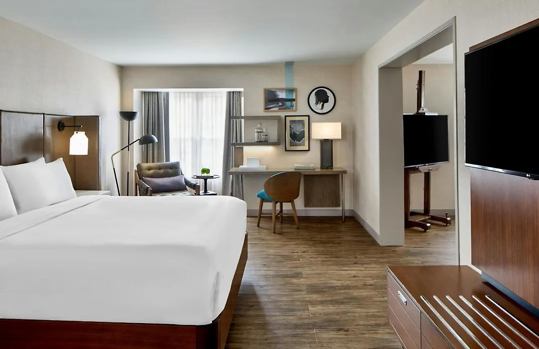 The Del Monte Lodge Renaissance Rochester Hotel & Spa-1