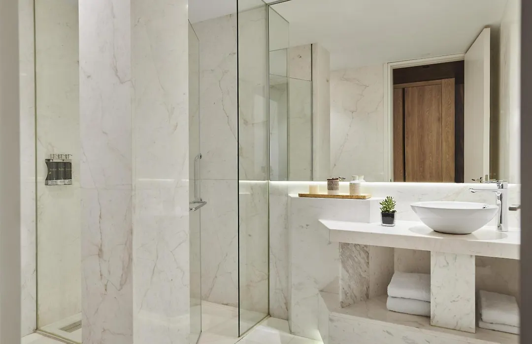 Hyatt Centric Gran Via Madrid-1