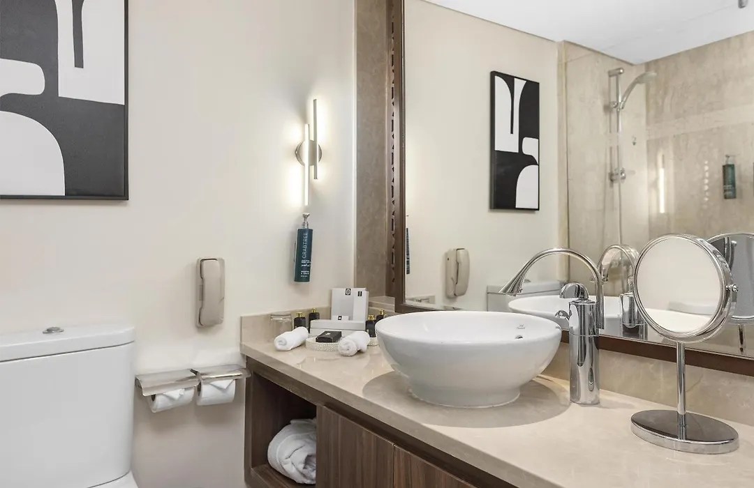 Hilton Luxor Resort & Spa-1