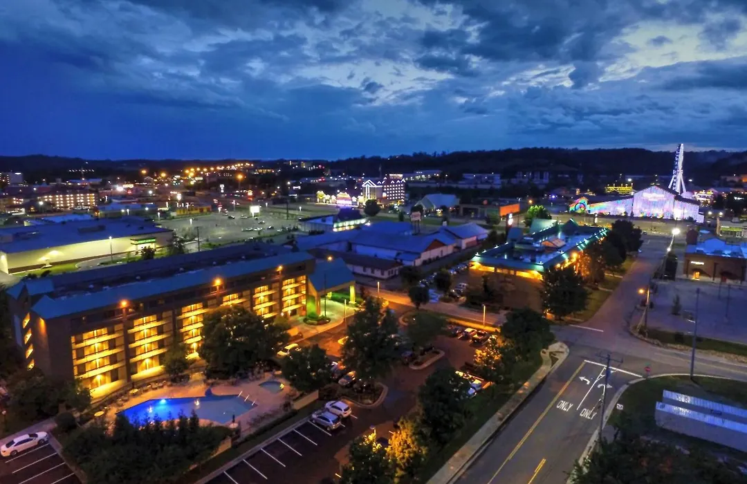 Quality Inn Near The Island Pigeon Forge-1