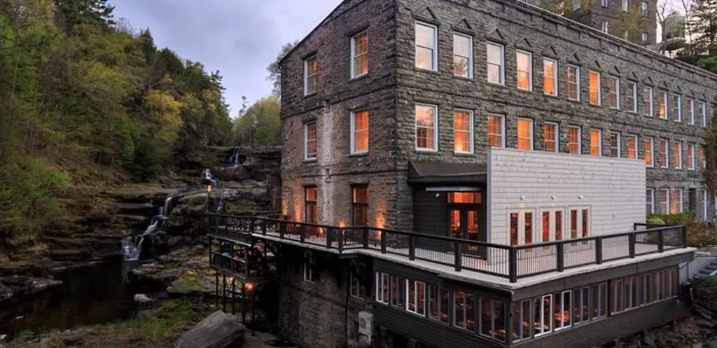 Ledges Hotel-1