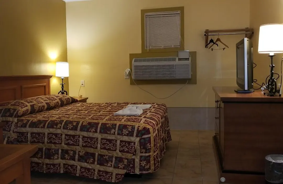 Luxury Inn-1