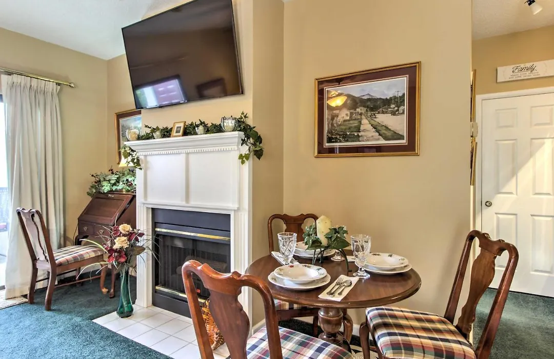 Gatlinburg Mountain Penthouse With Private Terrace!-1