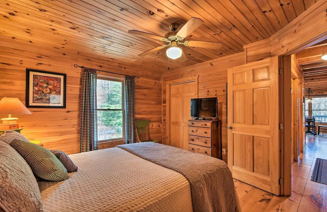 Riverbend Reserve Cabin With Yard And Fire Pit!-1