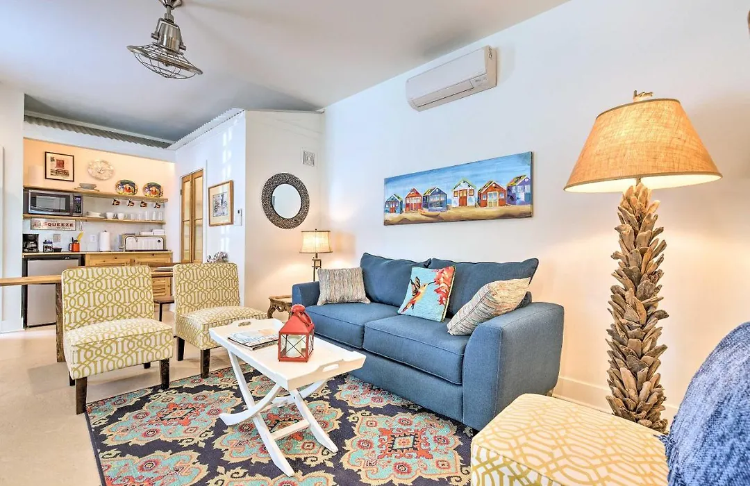 Walk To Beach From Chic Old Town Apartment W/ Yard-1