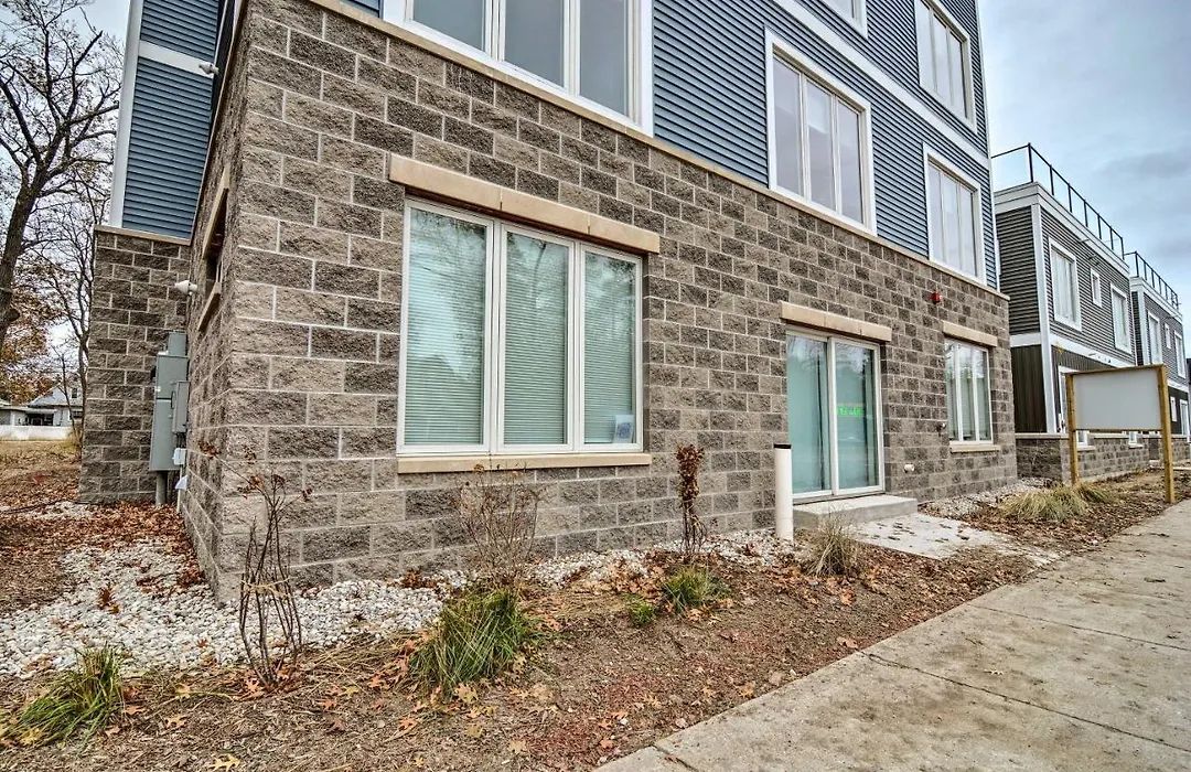 Centrally Located Traverse City Condo 1 Mi To Bay-1