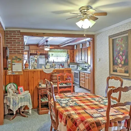 Pulaski Home On 50 Acres: 5 Mi To Lake Ontario!-3
