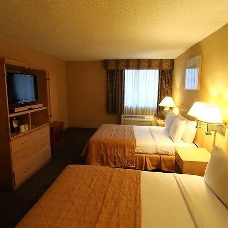 Clarion Hotel Park Central-3