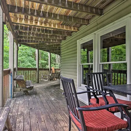 Gatlinburg House With Pool Table And Forest Views!-3