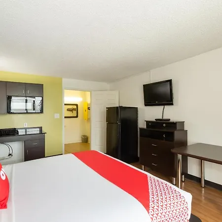 Travelodge By Wyndham Baton Rouge East-3
