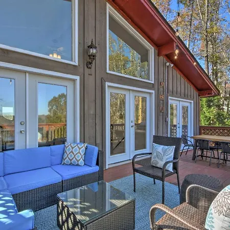 Upscale Lakefront Retreat With Dock And 2 Decks!-3