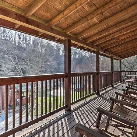 3 Mi To Dollywood: Hot Tub Hideaway In Smoky Mtns-3