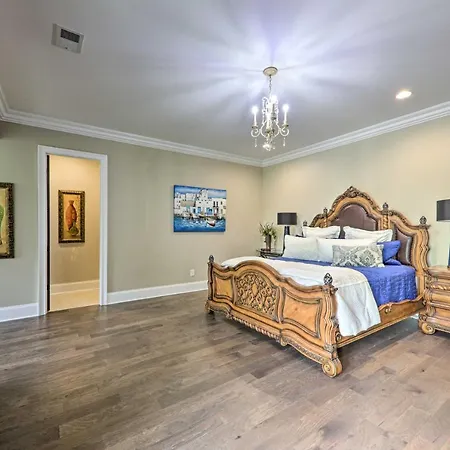 Huge Lebanon Estate With Resort-Style Amenities-2