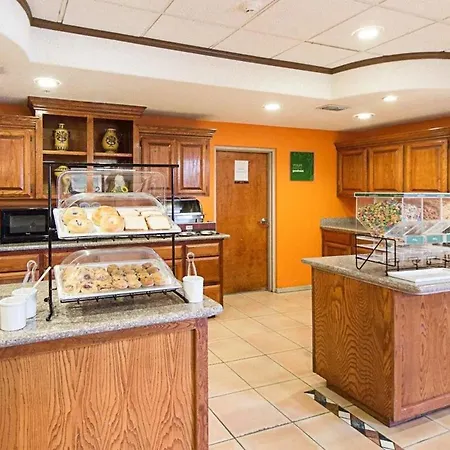 Shary Inn And Suites-3