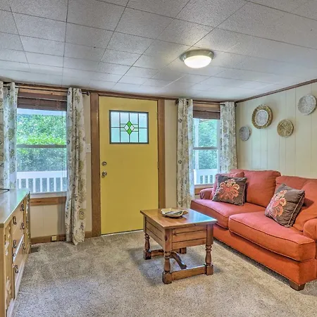 Near Hiking And Dining Dtwn Sylva Cottage!-3