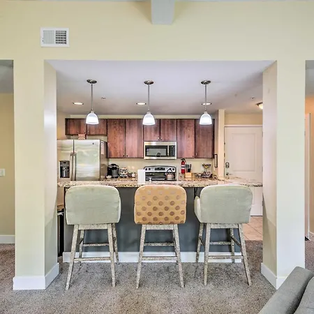 Grand Haven Condo W/ Patio < 1 Mi To Downtown-2