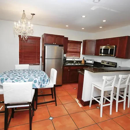 Makani Beach House 333-3