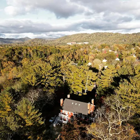 The Applewood Manor-2
