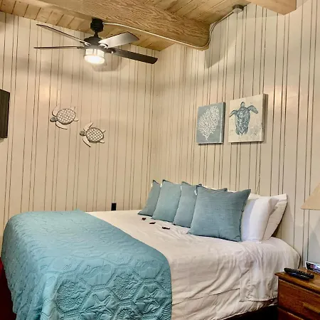 Breakers Boutique Inn-2