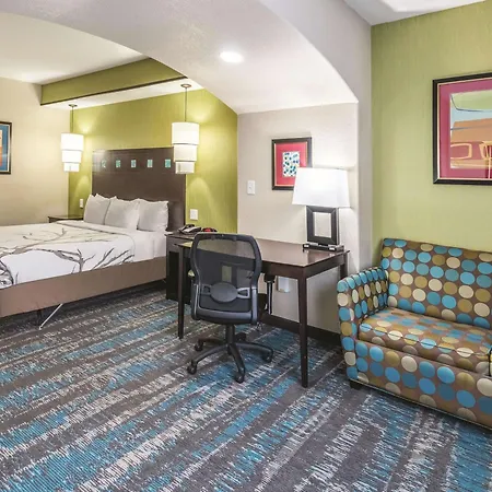 La Quinta By Wyndham Dallas Grand Prairie South-2
