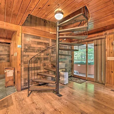 A-Frame Gatlinburg Cabin W/ Deck & Private Hot Tub-3