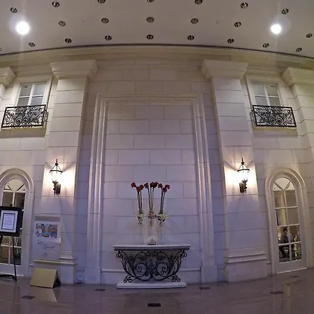 Grand Hotel & Suites-3