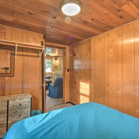 Cozy Cabin With Deck And Private Dock On Nelson Lake!-2