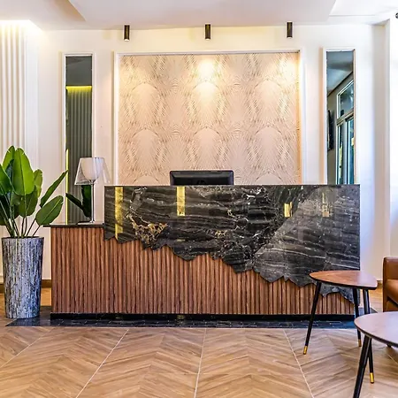 Hotel Les Ambassadeurs-2