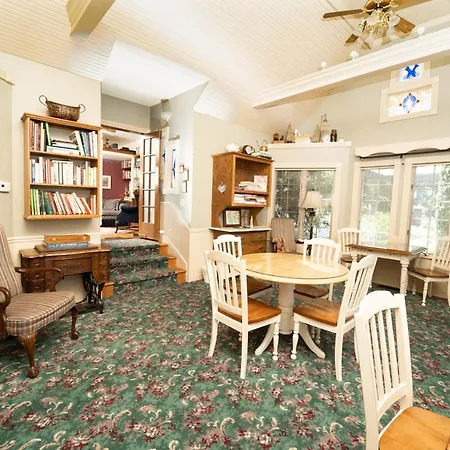 Yelton Manor Bed And Breakfast-2