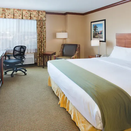 Holiday Inn Express Hotel & Suites Portland-Northwest Downtown By Ihg-3