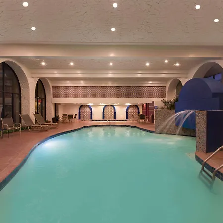 Aksarben Suites Trademark Collection By Wyndham-2