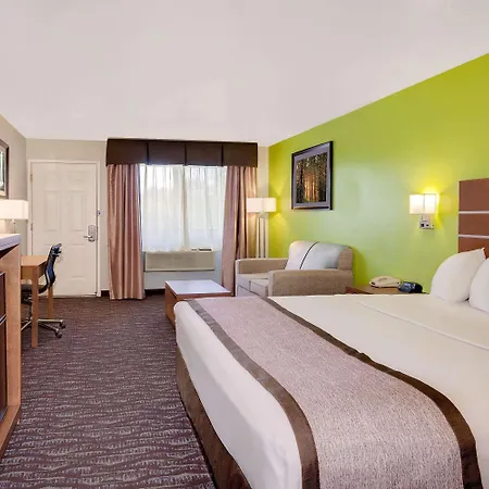 Days Inn & Suites By Wyndham Arcata-2