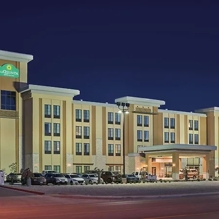 La Quinta By Wyndham Carlsbad-3