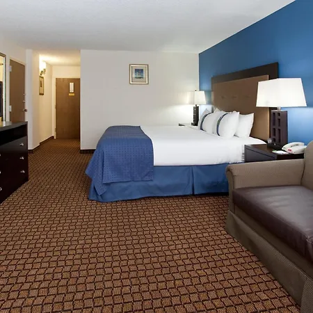 Ramada Plaza By Wyndham Sheridan Hotel & Convention Center-2