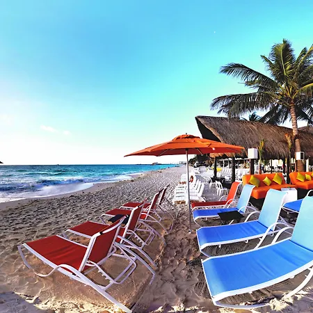 We Uniq Hotel El Carmen Adults Only-3