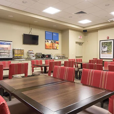 Comfort Inn Bentonville - Crystal Bridges-3