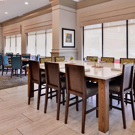 Hilton Garden Inn Terre Haute-3