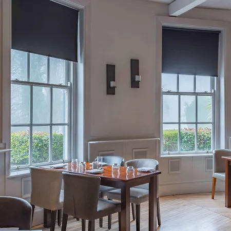 Bunratty Castle Hotel & Leisure Club, BW Premier Collection-2