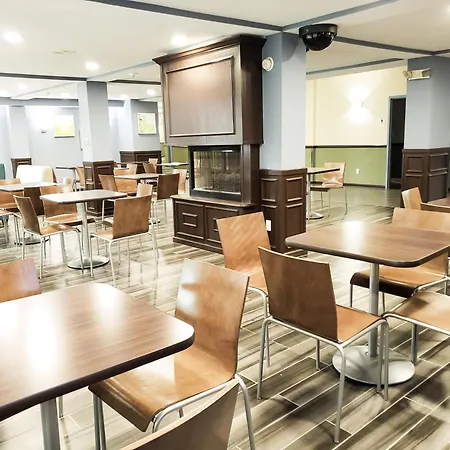 Days Inn & Suites By Wyndham Merrillville-2