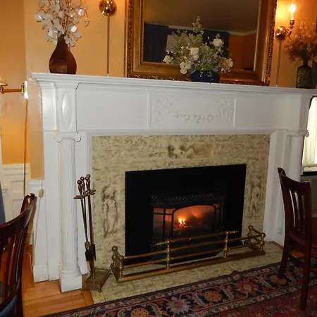 A Cambridge House Inn-3