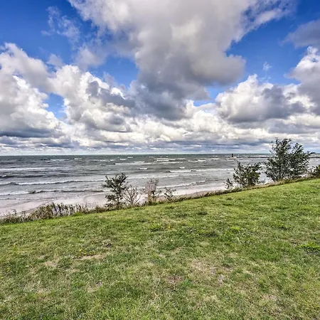 Classic South Haven Home Less Than 1 Mi To Beach!-3