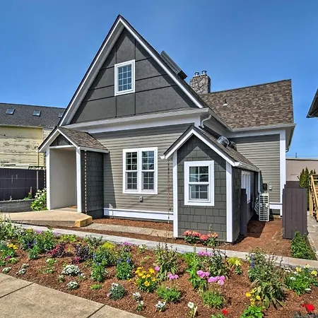 Cozy North Bend Getaway In Walkable Location!-3