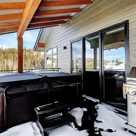 Luxury Condo 1402: Private Hot Tub & Panoramic Views-3