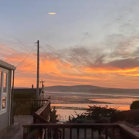 Boutique Ocean View Home With Private Hot Tub-2
