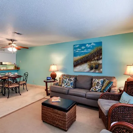 Destin Townhome W/ Balcony - Walk To The Beach!-3
