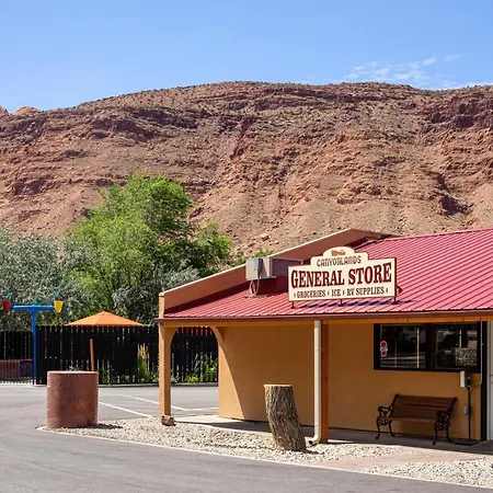 Sun Outdoors Moab Downtown-2